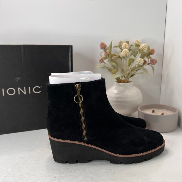 Vionic Hazal Wedge Ankle Boots Zip Up Black Suede Arch Support Women 9.5 NWDFLAW - Picture 1 of 12